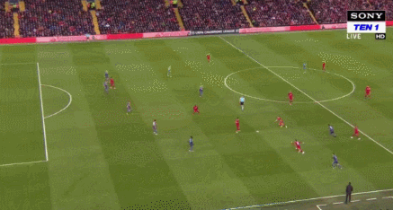 成都金牛公安：蓉城vs河南期间，两名观众做出侮辱性动作被行拘