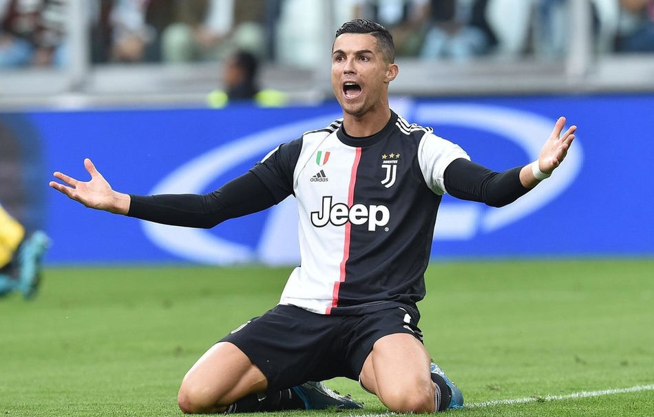 拉齐奥主场对阵博洛尼亚，预计小比分0-1或1-1，拉齐奥防守出色；曼城客场3-0胜桑德兰，英超形势激烈。