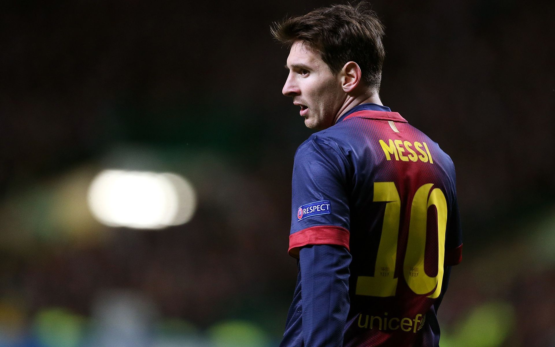 复盘米兰0-1被淘汰：射手隐身后场失准，没有魔笛红黑军团不会踢