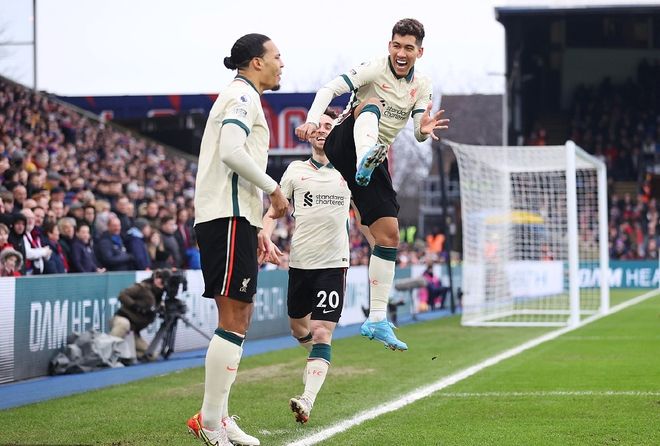 AC米兰在意大利杯负于拉齐奥，终结13场不败，放弃杯赛以专注意甲，凸显战略调整。